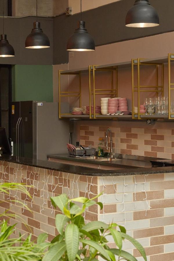 Epic Boutique Hotel Меделин Екстериор снимка