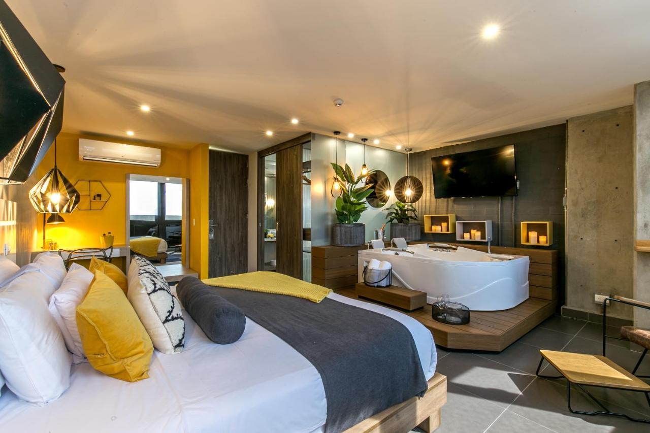 Epic Boutique Hotel Меделин Екстериор снимка