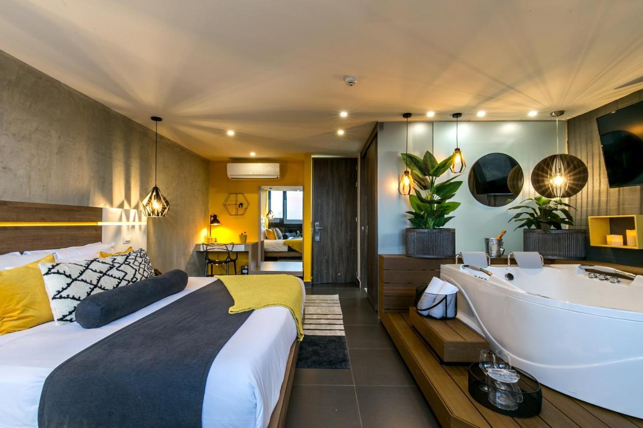 Epic Boutique Hotel Меделин Екстериор снимка